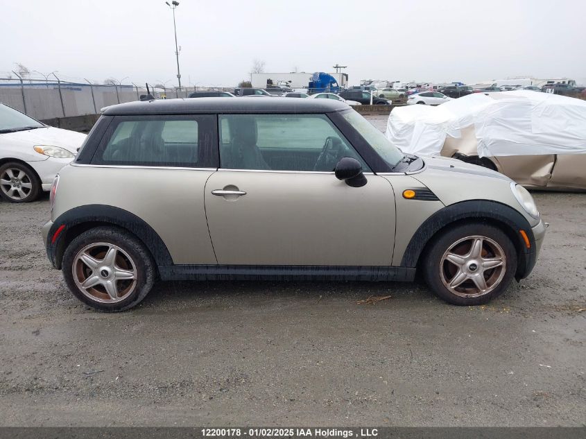 2008 Mini Cooper VIN: WMWMF33518TT60720 Lot: 12200178