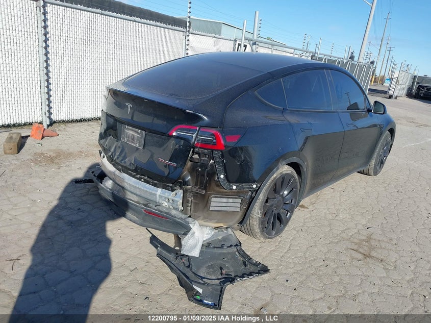 7SAYGDEF2NF515015 2022 TESLA MODEL Y photo no. 4