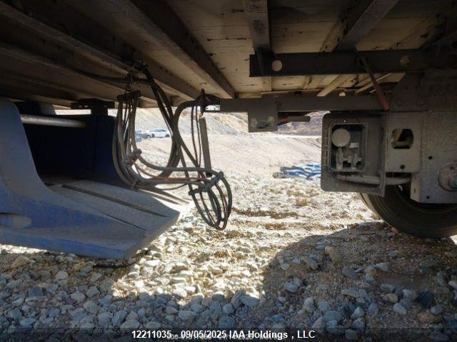1UYVS2537K7516513 2019   photo no. 14