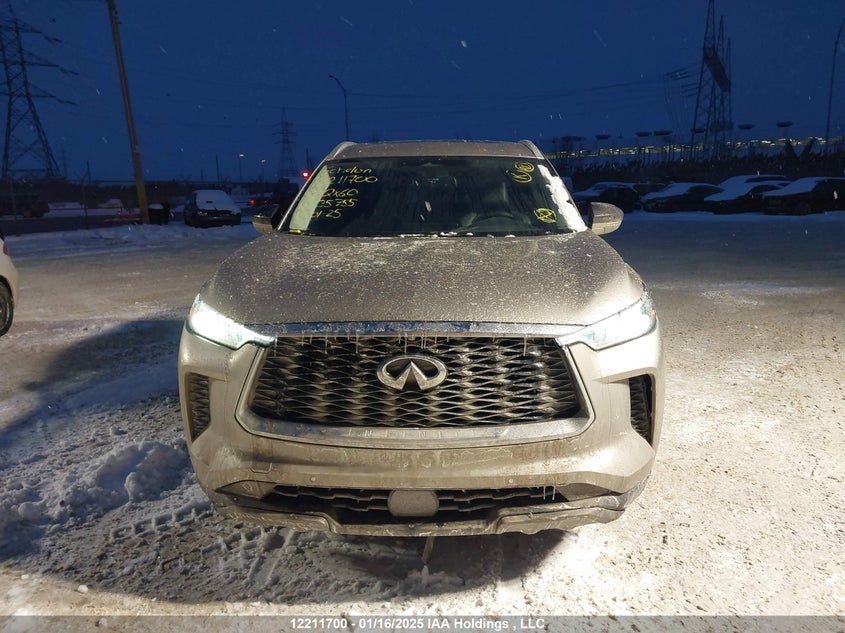 Image 12 of 2022 Infiniti QX60  salvage vehicle - Lot #12211700 at IAAI
