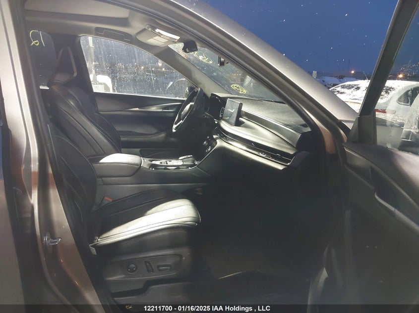 Image 5 of 2022 Infiniti QX60  salvage vehicle - Lot #12211700 at IAAI
