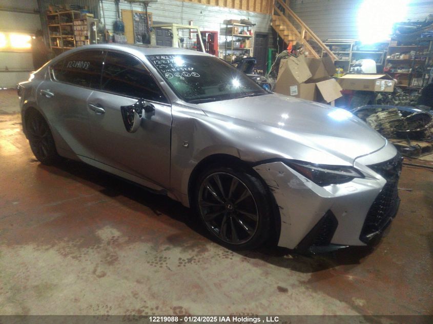 2023 Lexus IS300