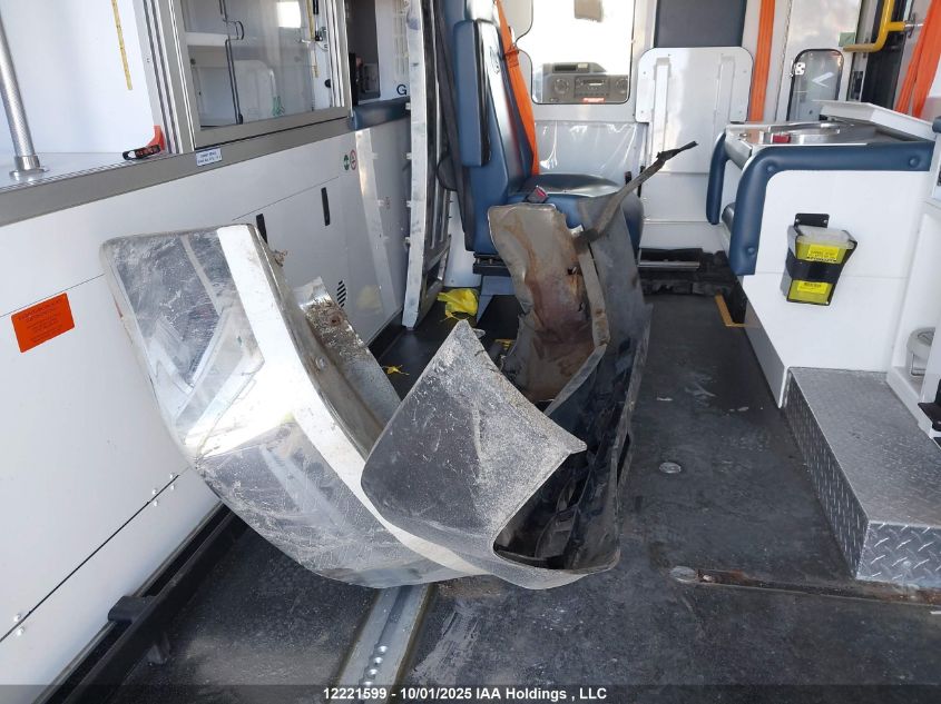 2017 Ford Econoline E350 Super Duty Ctway Van VIN: 1FDWE3FS4HDC19758 Lot: 12221599