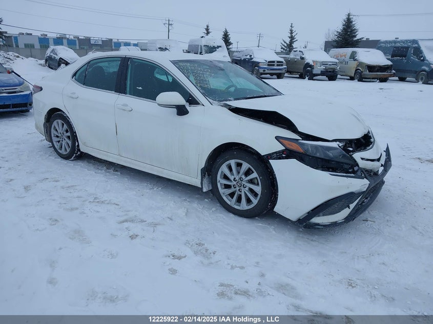 4T1G11BK0MU041156 2021 TOYOTA CAMRY photo no. 2