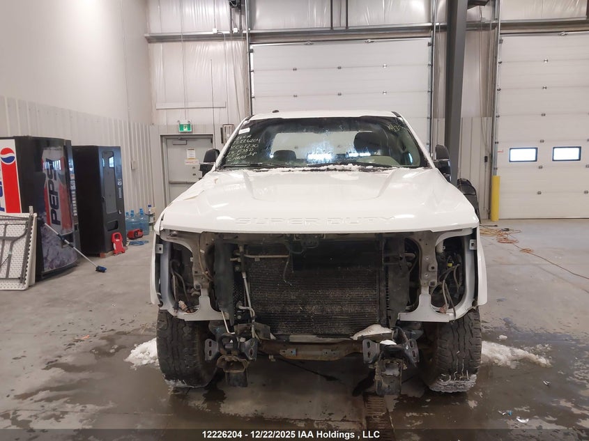 1FT8W3B60JEC01230 2018 FORD F350 photo no. 13