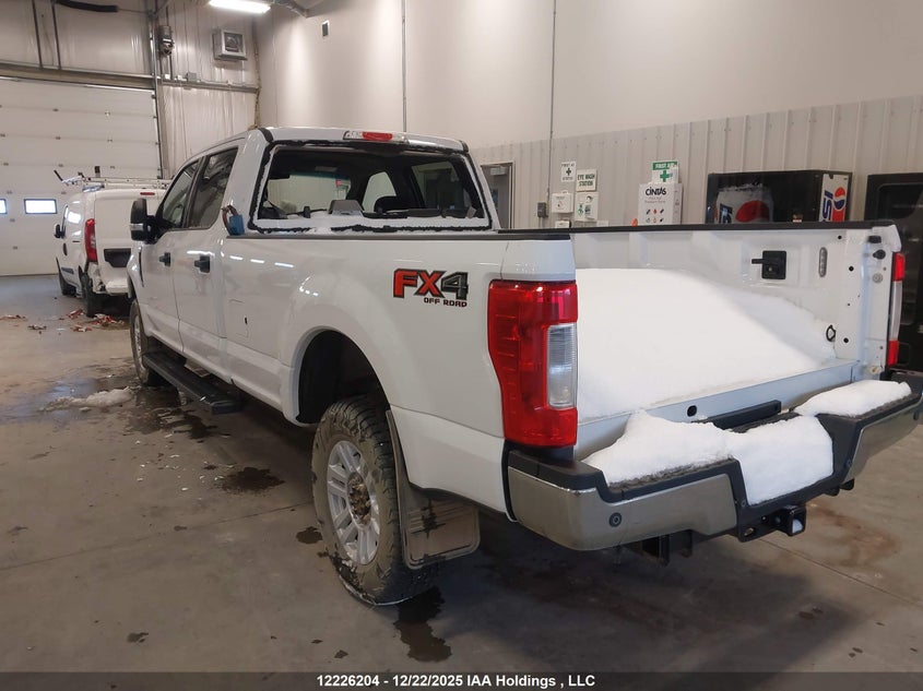 1FT8W3B60JEC01230 2018 FORD F350 photo no. 3