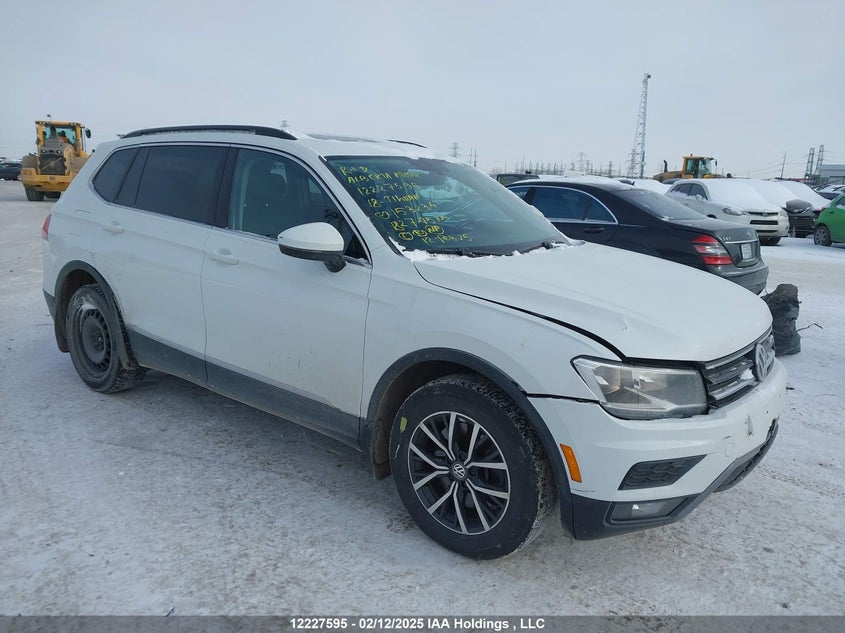 3VV2B7AXXJM153234 VOLKSWAGEN TIGUAN Photo 1