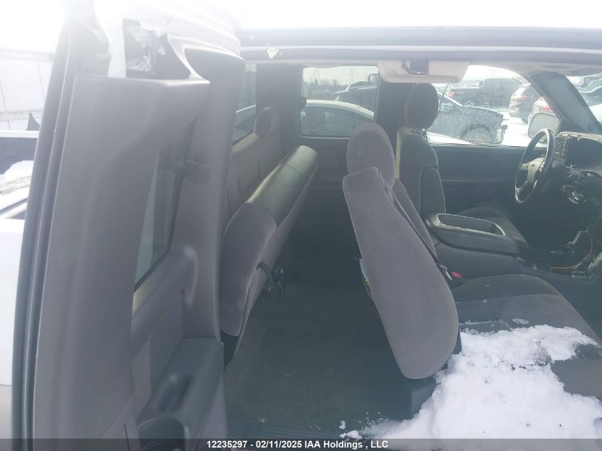 2003 GMC Sierra 1500 VIN: 2GTEK19T331389986 Lot: 12235297