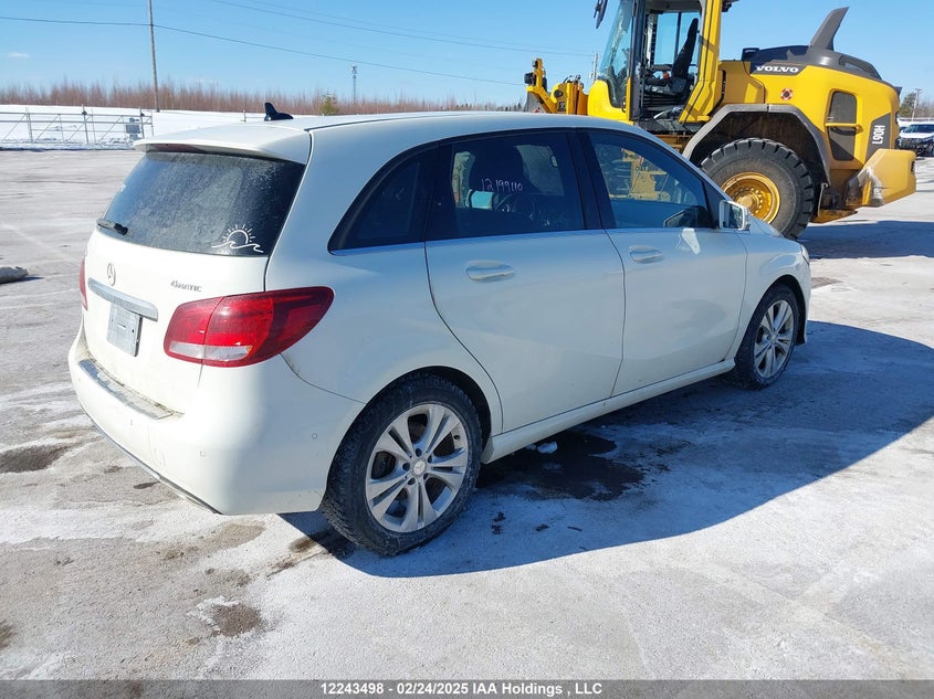 2015 Mercedes-Benz B 250 Sports Tourer VIN: WDDMH4GB7FJ359153 Lot: 12243498