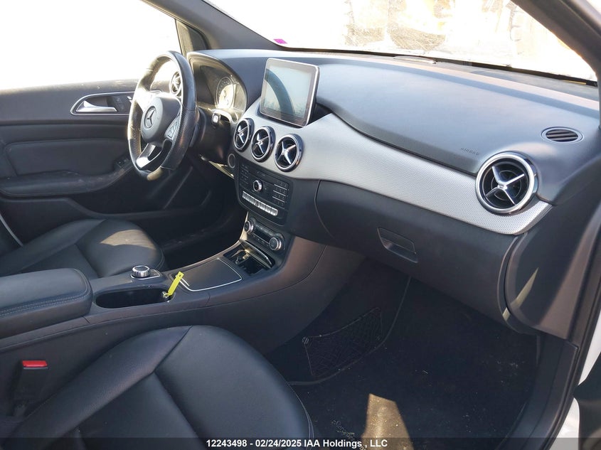 2015 Mercedes-Benz B 250 Sports Tourer VIN: WDDMH4GB7FJ359153 Lot: 12243498