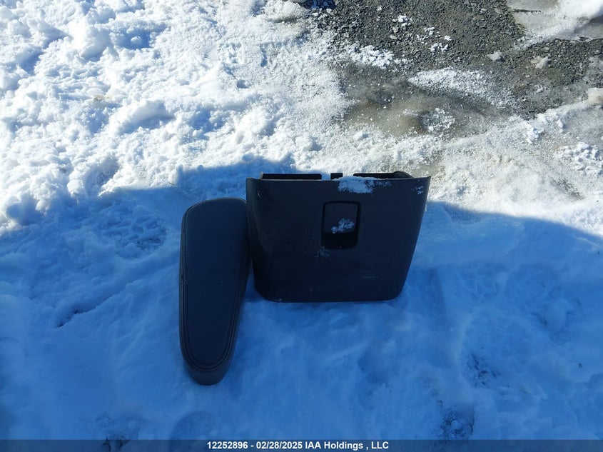 2015 GMC Savana G3500 VIN: 1GTZ7UCG1F1115907 Lot: 12252896