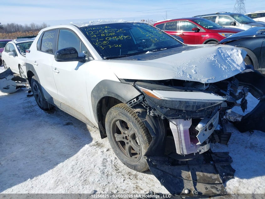 JTMAAAAAXRA045890 2024 Toyota Bz4X auction photo 1