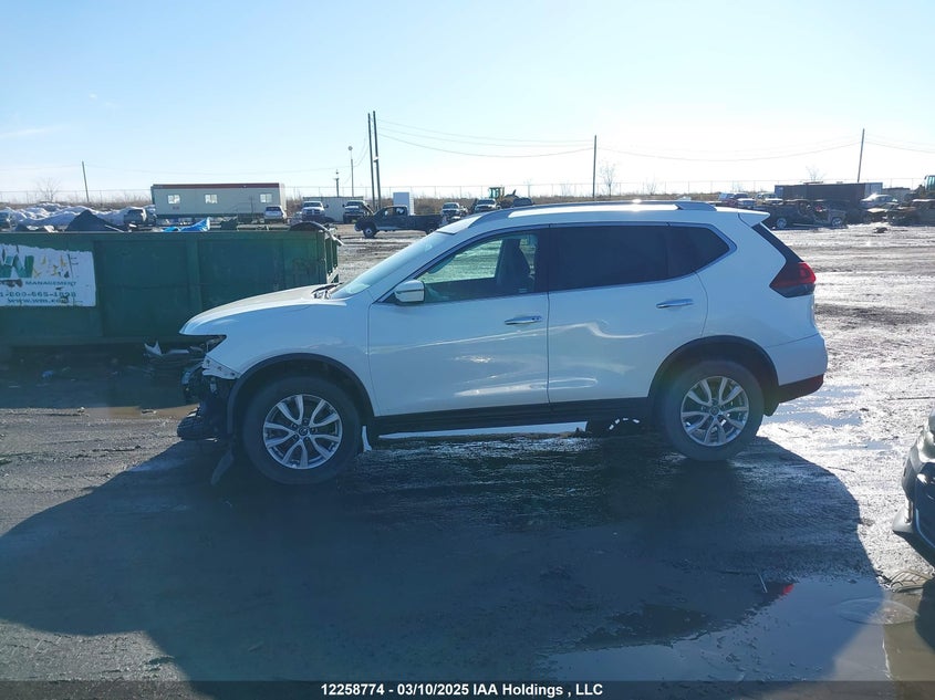 5N1AT2MV9JC736766 2018 NISSAN ROGUE photo no. 13