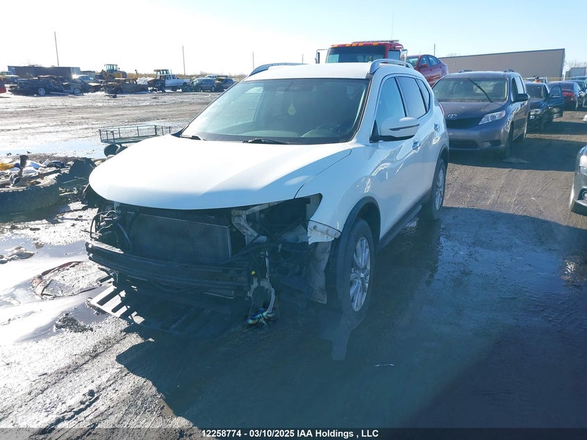 5N1AT2MV9JC736766 2018 NISSAN ROGUE photo no. 2