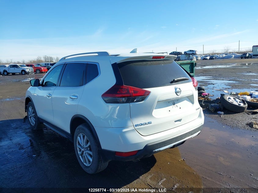 5N1AT2MV9JC736766 2018 NISSAN ROGUE photo no. 3