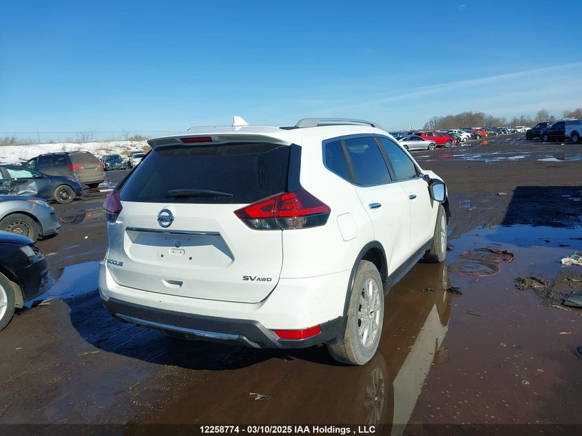 5N1AT2MV9JC736766 2018 NISSAN ROGUE photo no. 4