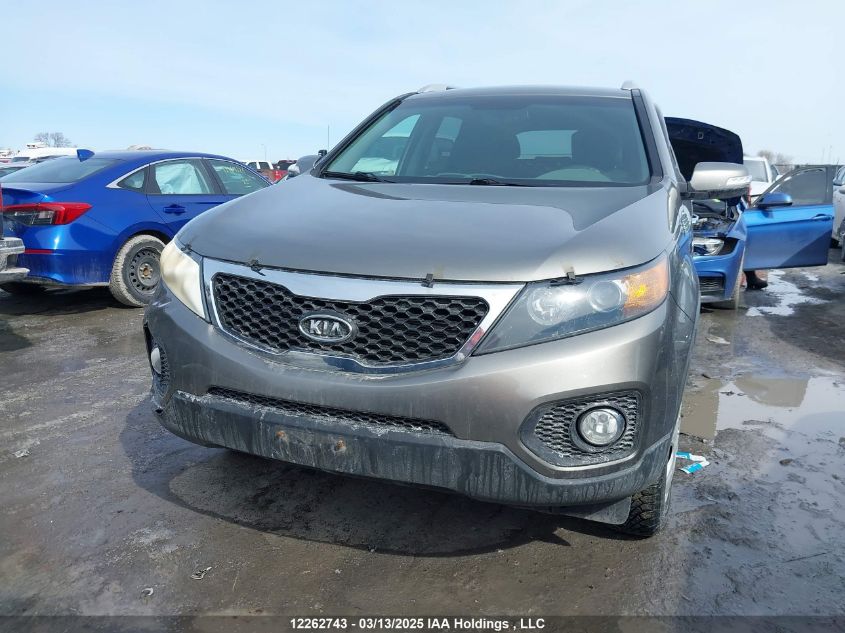 2015 Volvo Vnr 2015 (Unverified) Volvo Vnr 4X2 S/A Day Cab Truck Tractor VIN: 4V4M39EG0FN931648 Lot: 12262743