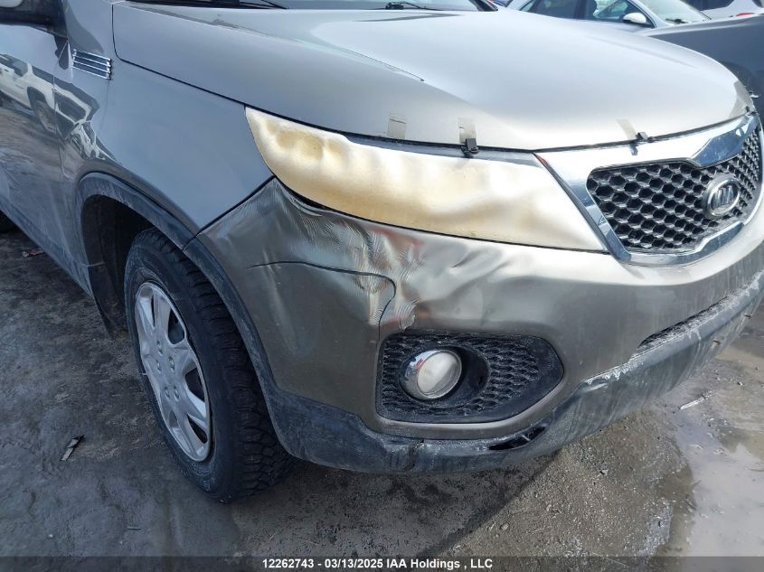 2015 Volvo Vnr 2015 (Unverified) Volvo Vnr 4X2 S/A Day Cab Truck Tractor VIN: 4V4M39EG0FN931648 Lot: 12262743