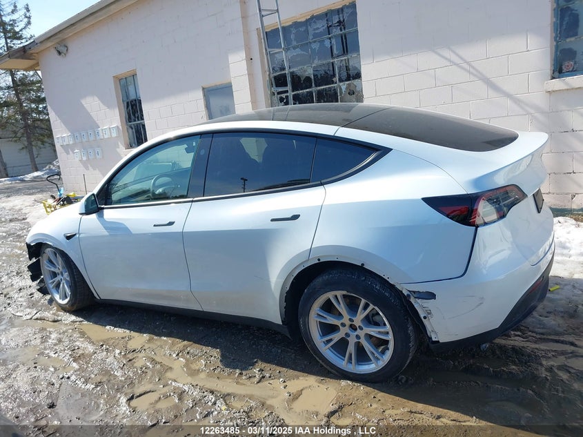 7SAYGDEE2RF089677 2024 TESLA MODEL Y photo no. 15