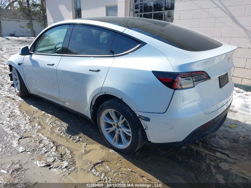 7SAYGDEE2RF089677 2024 TESLA MODEL Y photo no. 3