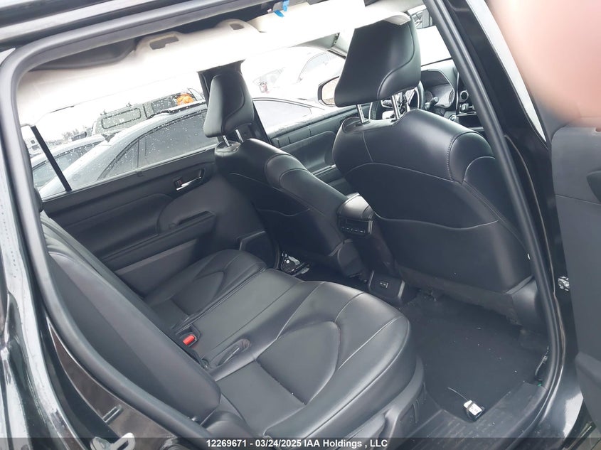 2022 Toyota Highlander Xle VIN: 5TDGZRBHXNS180359 Lot: 12269671