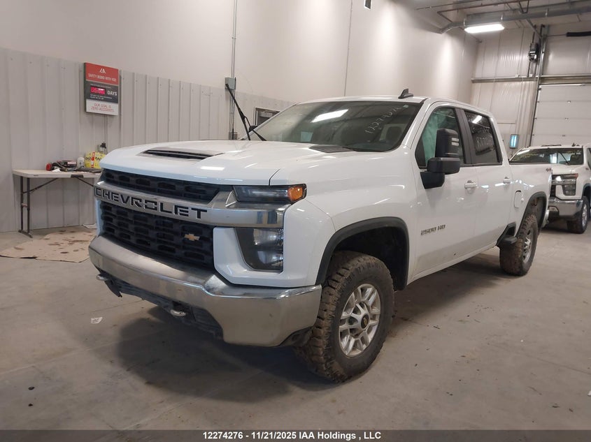 2GC4YNE74P1726732 2023 CHEVROLET SILVERADO photo no. 2