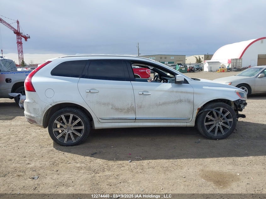 2015 Volvo Xc60 T6/Platinum VIN: YV4902RD9F2569321 Lot: 12274440