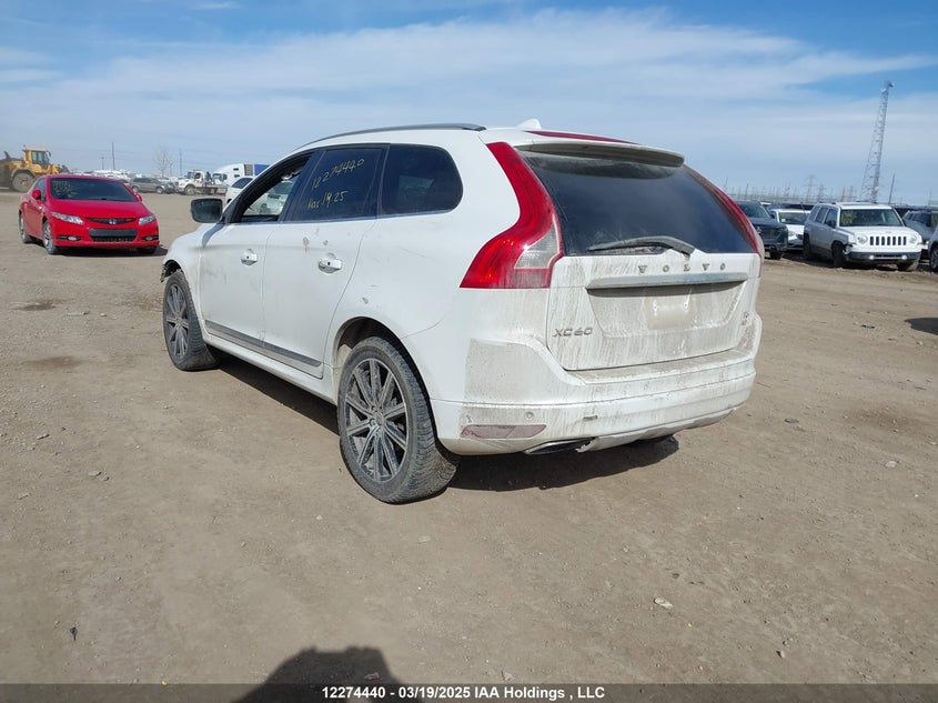YV4902RD9F2569321 2015 VOLVO XC60 photo no. 3