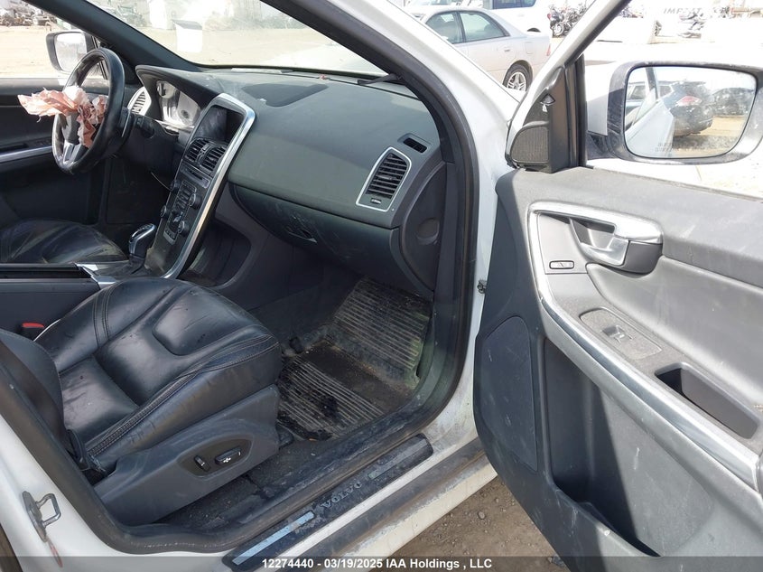 YV4902RD9F2569321 2015 VOLVO XC60 photo no. 5