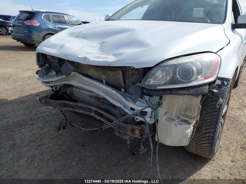 2015 Volvo Xc60 T6/Platinum VIN: YV4902RD9F2569321 Lot: 12274440