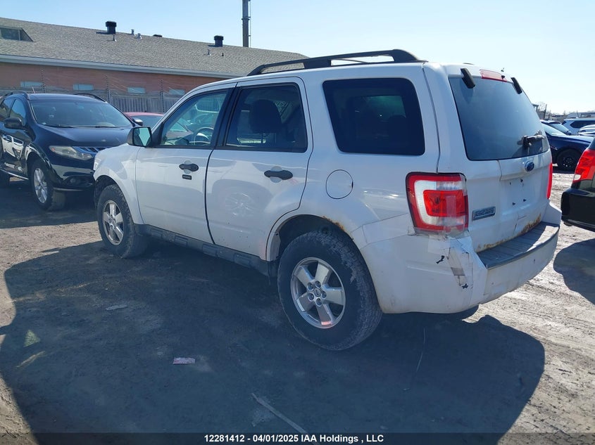 1FMCU9D79AKD40844 2010 FORD ESCAPE photo no. 3