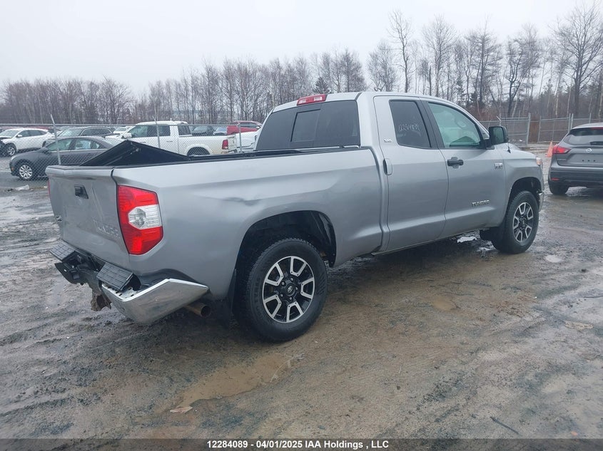 5TFUY5F13JX766353 2018 TOYOTA TUNDRA photo no. 4