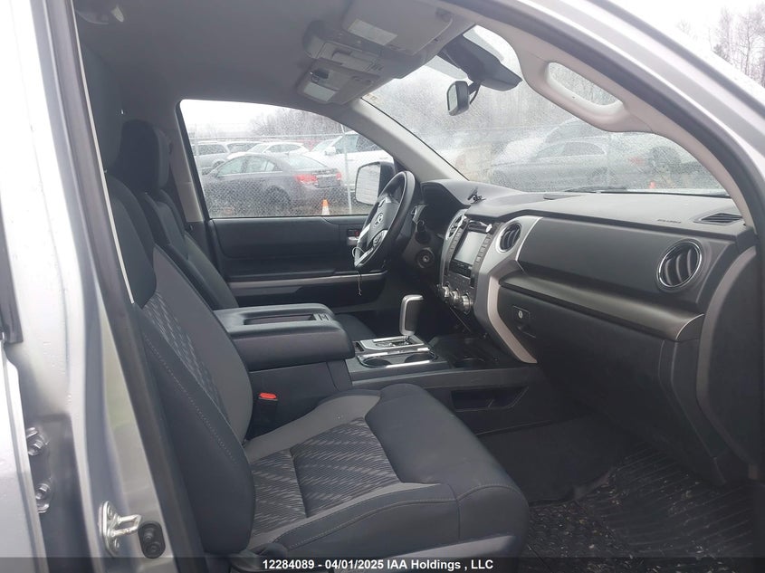 5TFUY5F13JX766353 2018 TOYOTA TUNDRA photo no. 5