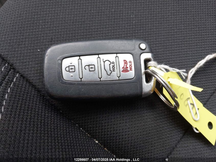 2017 Hyundai Veloster VIN: KMHTC6AD0HU318757 Lot: 12286607