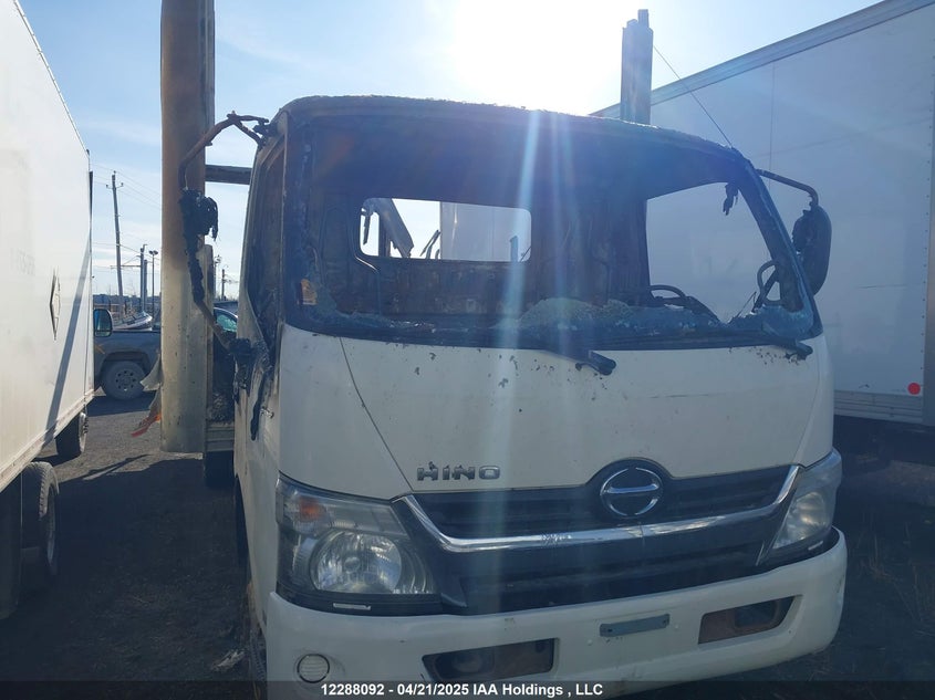 2AYSDM2H2H1002011 2017 Hino 195 auction photo 1