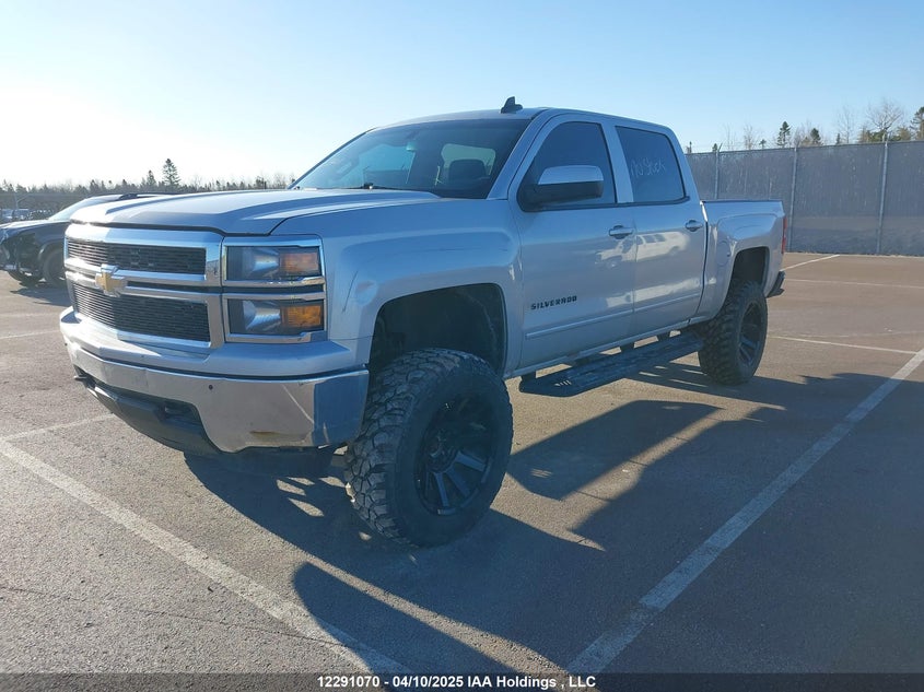 3GCUKREC1FG432815 2015 CHEVROLET SILVERADO photo no. 2
