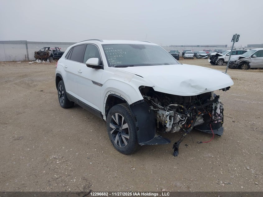 1V2ME2CA1LC213754 2020 Volkswagen Atlas Cross Sport auction photo 1