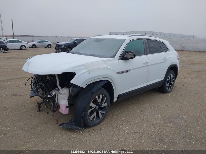 1V2ME2CA1LC213754 2020 VOLKSWAGEN ATLAS CROSS SPORT photo no. 2