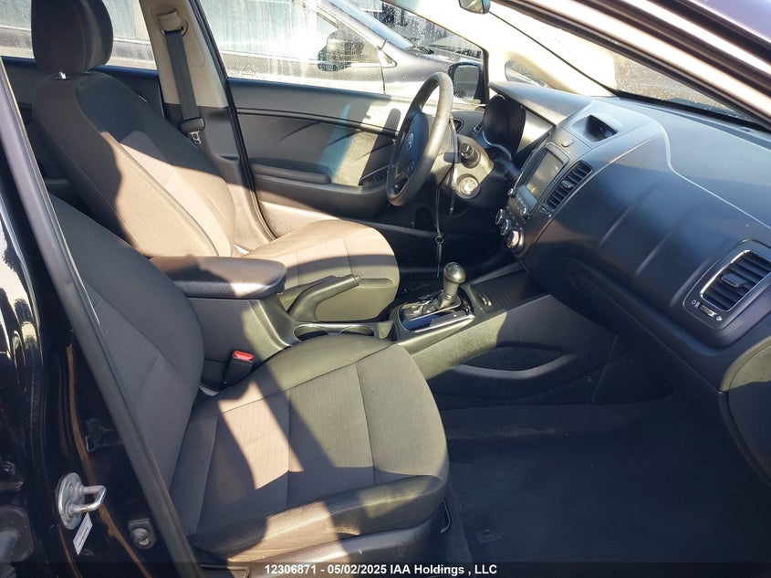 3KPFL4A73JE254198 2018 KIA FORTE photo no. 5