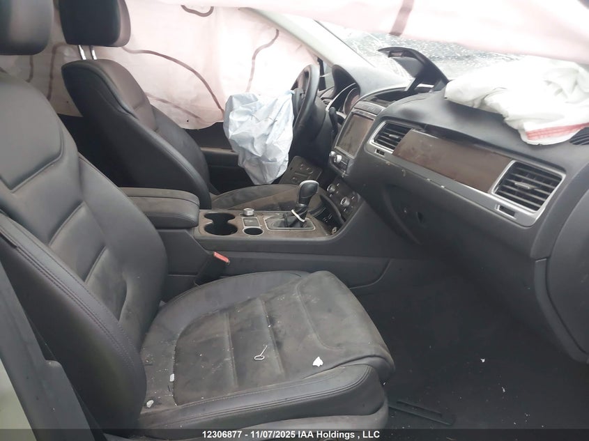WVGEF9BP8GD005951 2016 VOLKSWAGEN TOUAREG photo no. 5