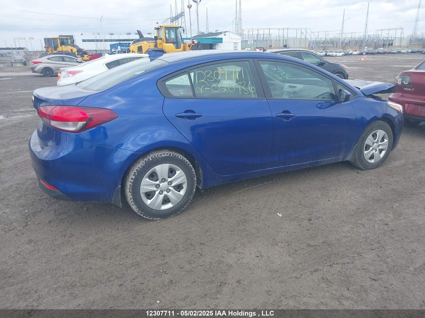3KPFL4A75HE020736 2017 KIA FORTE photo no. 4