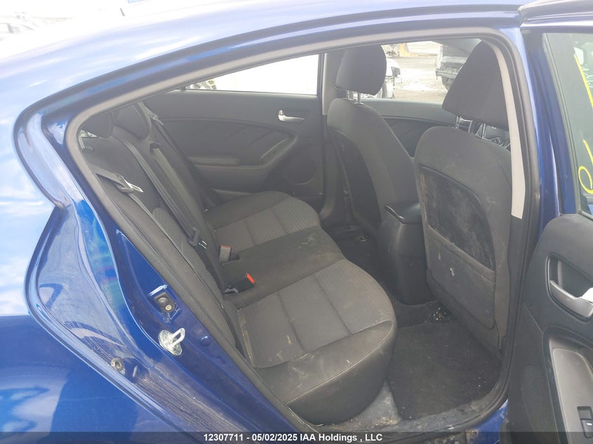 3KPFL4A75HE020736 2017 KIA FORTE photo no. 8