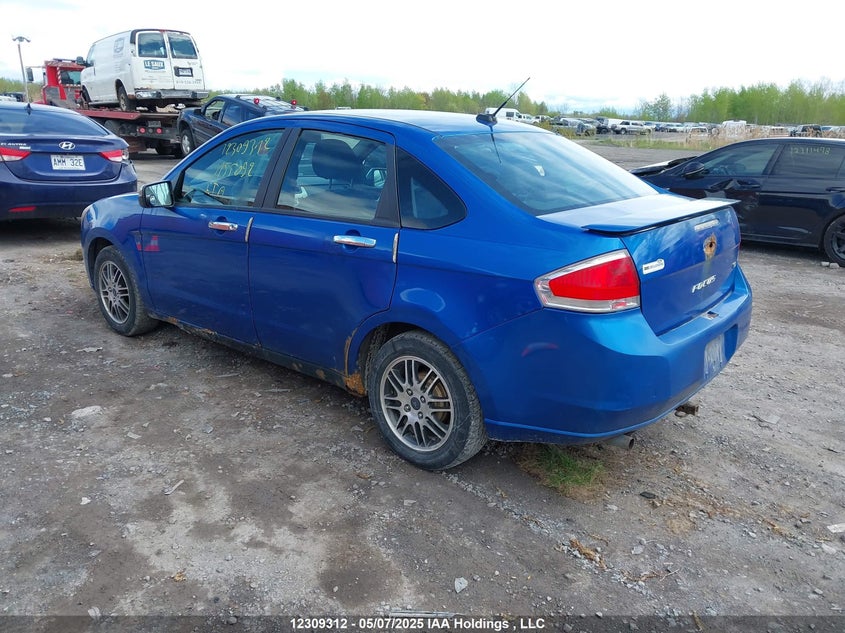1FAHP3FN2BW155092 2011 FORD FOCUS photo no. 3