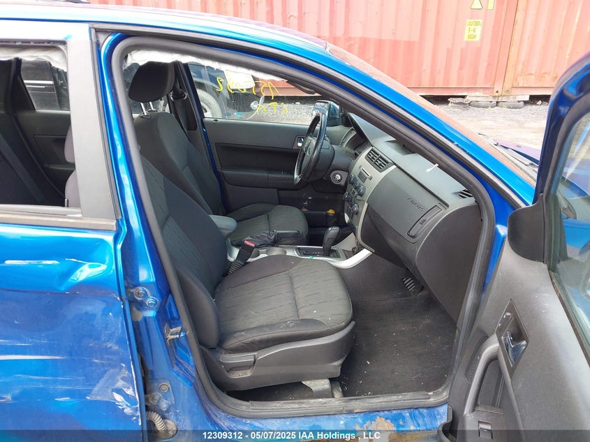 1FAHP3FN2BW155092 2011 FORD FOCUS photo no. 5