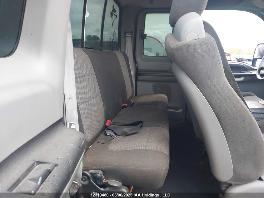 1FTNX21F53EB30363 2003 FORD F250 photo no. 8