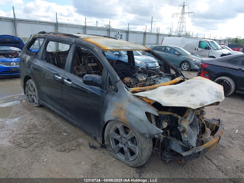 5TDXZ3DC3LS038589 2020 Toyota Sienna Se/Se Premium auction photo 1