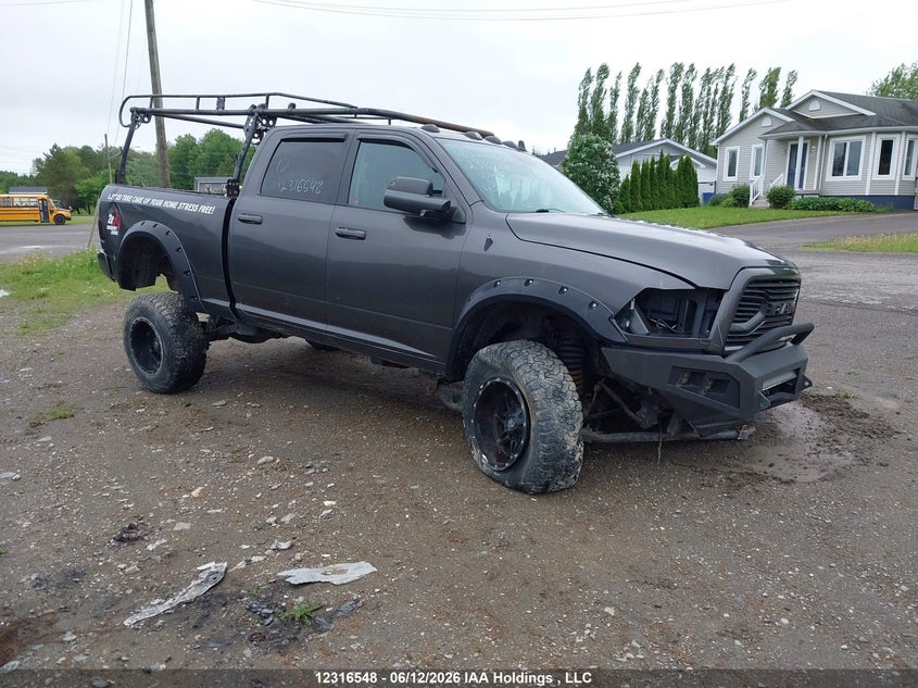 3C6UR5FL6JG344247 2018 Ram 2500 6.7 Ram Laramie black