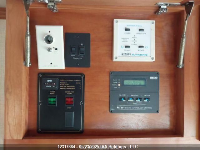 2004 Holiday Rambler Navigator VIN: 1RF14571941026321 Lot: 12317884