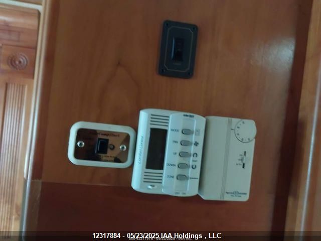 2004 Holiday Rambler Navigator VIN: 1RF14571941026321 Lot: 12317884