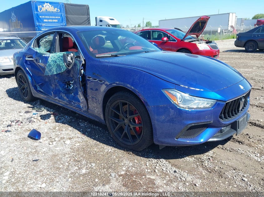 ZAM57YTM9NX399824 2022 Maserati Ghibli Modena Q4 auction photo 1